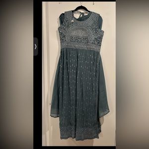 BRAND NEW Never Worn Blue grey women’s salwar with wide pants  XL